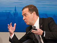 Глава правительства РФ прокомментировал расследование фонда Навального