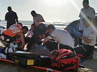 На пляже в Эйлате автомобиль въехал в палатку отдыхающих: пострадала женщина