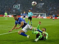 "Аякс" в меньшинстве забил два гола и выбил клуб "Газпрома" из Лиги Европы