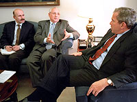 Павел Палажченко, Михаил Горбачев и Джордж Буш в 2001-м году