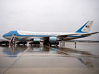CNN: самолет президента США мог взорваться из-за повреждения