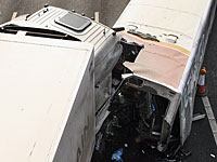   Столкновение грузовика и автобуса в Перу, множество жертв