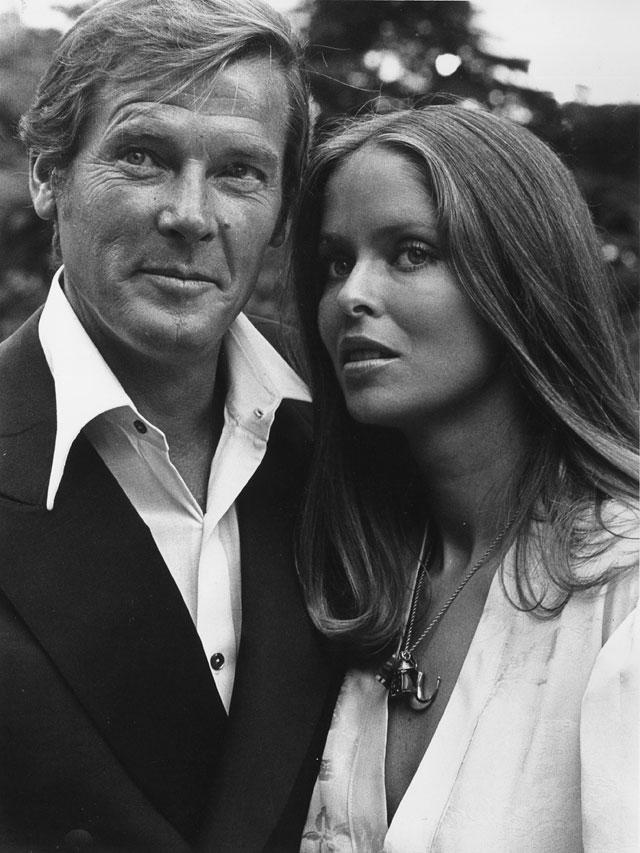 Роджер Мур и Барбара Бах,  1976 год