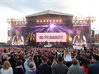 В Манчестере с участием Арианы Гранде состоялся концерт в поддержку пострадавших в теракте