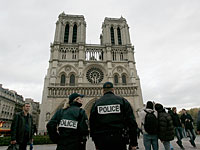 Совершено нападение на полицейского, охранявшего собор Нотр-Дам в Париже