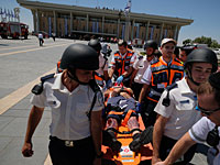 "Землетрясение" в Кнессете: эвакуация раненых депутатов