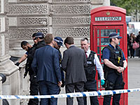 В Лондоне возле здания парламента задержан вооруженный мужчина