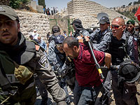 Возобновились столкновения между палестинцами и полицией в у Храмовой горы