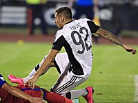 Сербские  фанаты напали на бывшего игрока "Апоэля" (Акко)