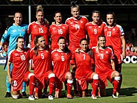 Швейцарки перед матчем против сборной Австрии