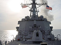 Корабль ВМС США открыл предупредительный огонь в сторону иранского судна