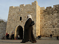 Ворота Ирода, напротив арабского квартала Баб-эль-Заара в Восточном Иерусалиме