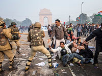 Разгон демонстрации в Дели 