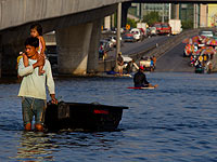 После наводнения в Таиланде  (архив) 