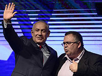 Биньямин Нетаниягу и Давид Битан на  мероприятии в поддержку премьер-министра. 9 августа 2017 года