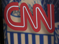 Журналиста CNN уволили за нацистское приветствие в твиттере