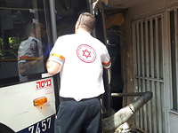 В Рамат-Гане автобус врезался в магазин