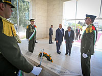 Генсек ООН возложил цветы к могиле Арафата и встретился с семьями "шахидов"