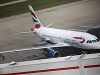 Пассажиров самолета British Airways эвакуировали в аэропорту Шарль де Голль в Париже  