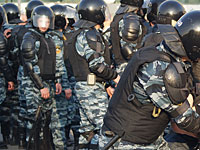 Удальцов и Лимонов задержаны в центре Москвы
