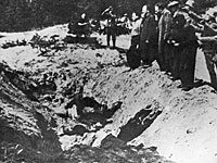 29&#8211;30 сентября 1941 года в Бабьем Яре, расположенном недалеко от старого еврейского кладбища, нацисты уничтожили 33.000 евреев