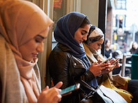 Саудовским студенткам разрешили пользоваться мобильными телефонами