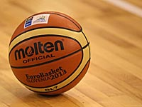 Чемпионат Израиля по баскетболу: "Маккаби" и "Апоэль" побеждают в гостях