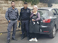 Полиция Иерусалима помогла матери вызволить младенца из запертого автомобиля  