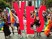 Австралия проголосовала за однополые браки. Фоторепортаж
