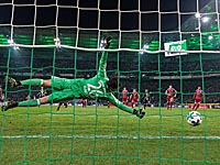 "Бавария" потерпела первое поражение после возвращения Юппа Хайнкеса