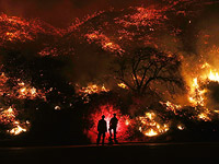 Более 500 строений сгорели или повреждены лесными пожарами в Южной Калифорнии