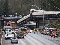 Жертвами железнодорожной аварии в штате Вашингтон стали шесть человек, около 80 пострадали