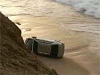 На пляже в Ашкелоне полицейские спасли израильтянина от самоубийства