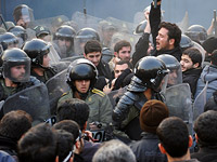 Во время акции протеста в Иране (архив)