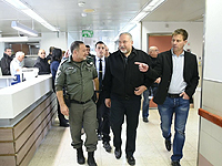   Авигдор Либерман навестил в больнице раненых бойцов спецподразделения ЯМАМ