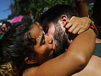 В Рио-де-Жанейро стартовал карнавал: "вечеринка" на фоне эпидемии и насилия