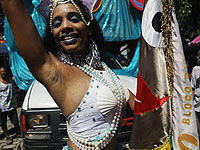 В Рио-де-Жанейро стартовал карнавал: "вечеринка" на фоне эпидемии и насилия
