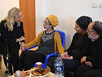 Сара Нетаниягу встретилась с семьями Разиэля Шеваха и Итамара Бен-Галя