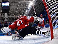 Российские хоккеистки разгромили швейцарок и впервые вышли в полуфинал олимпиады