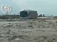 Автобус с украинскими туристами застрял в ручье Цеелим