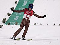 В прыжках с большого трамплина олимпийским чемпионом стал поляк Камиль Стох