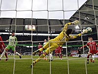 "Бавария" одержала 13-ю победу подряд. Клуб "Газпрома" победил