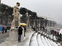 "Зверь с Востока" засыпал Рим снегом: закрыты музеи и перебои в работе транспорта  