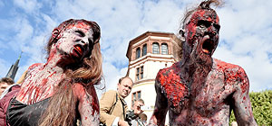 "Нашествие зомби" в историческом центре Дюссельдорфа