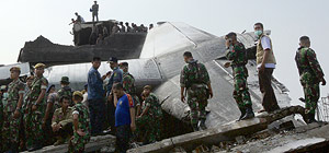 Авиакатастрофа в Индонезии: не менее 113 погибших. Фоторепортаж