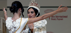 Корону Miss International 2016 получила филиппинка, спасающая детей