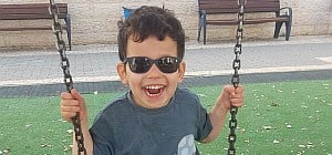 Как сейчас живет маленький Йоник Теллер: мальчик, который выжил