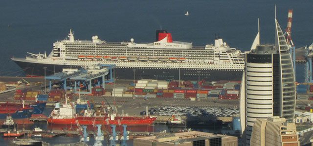 В порт Хайфы вошел океанский лайнер Queen Mary 2