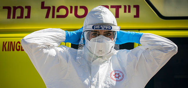Коронавирус в Израиле: состояние 404 больных тяжелое, 117 из них подключены к аппаратам ИВЛ
