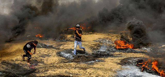 Шестой "марш возвращения": сбиты израильские БПЛА, более тысячи раненых, прорыв на КПП "Керем Шалом"